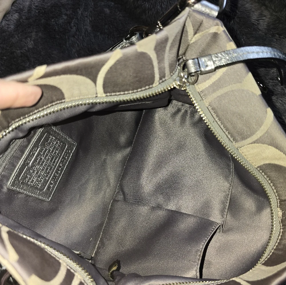 Coach Brooke Signature Jacquard Shoulder Bag in Gray and Silver - Picture 4 of 9